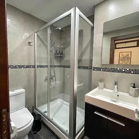 Charming House In The Heart Of Semesterbostad
