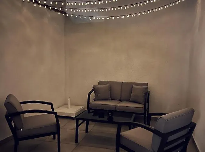 Charming House In The Heart Of Semesterbostad *