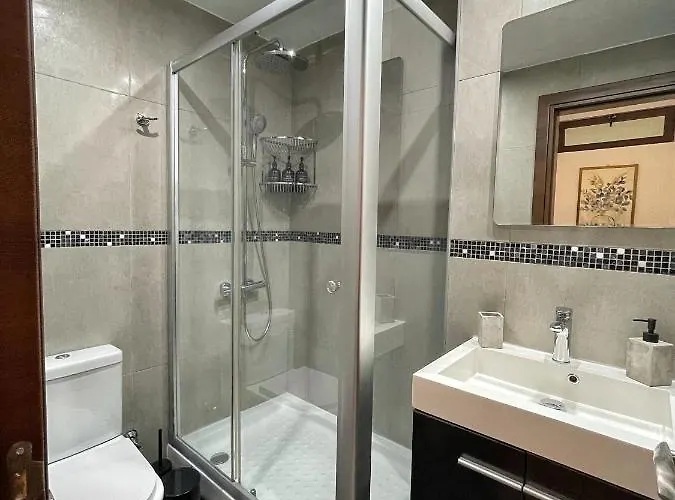 Charming House In The Heart Of Semesterbostad